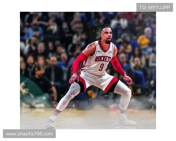 狄龙中距离稳准发威十五中十三分六中三轰下二十五分领衔胜局