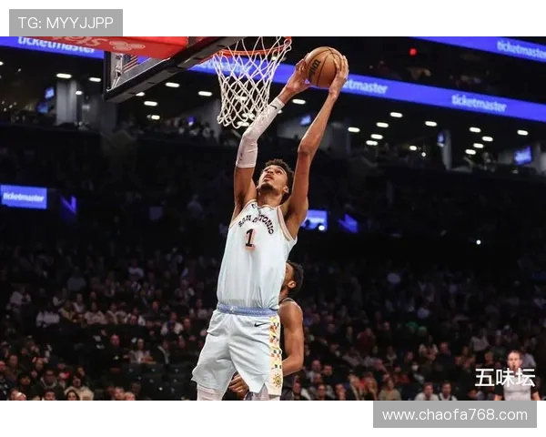 文班亚马新秀赛季最佳镜头